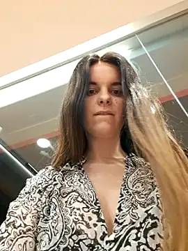 Snapshot of RaonXO chatting on February 13, 6:38 pm RaonXO online show from February 13, 6:38 pm