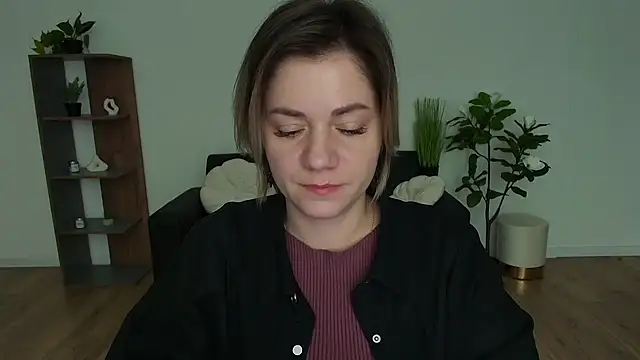 Snapshot of MariaSttone chatting on December 3, 3:00 pm MariaSttone online show from December 3, 3:00 pm