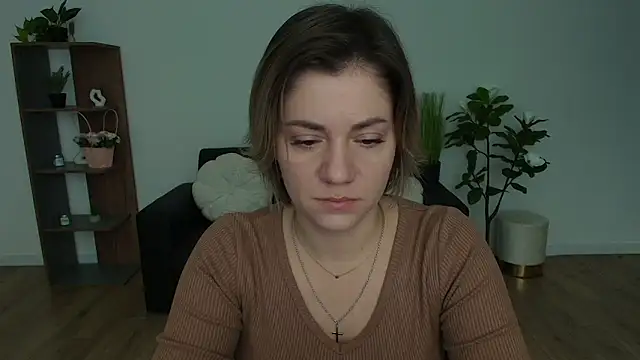Snapshot of MariaSttone chatting on December 9, 10:43 am MariaSttone online show from December 9, 10:43 am