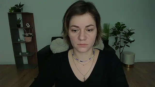 Snapshot of MariaSttone chatting on December 11, 9:09 am MariaSttone online show from December 11, 9:09 am