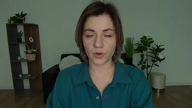 Snapshot of MariaSttone chatting on December 13, 3:21 pm MariaSttone online show from December 13, 3:21 pm
