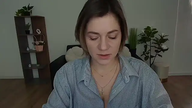 Snapshot of MariaSttone chatting on December 14, 10:56 am MariaSttone online show from December 14, 10:56 am