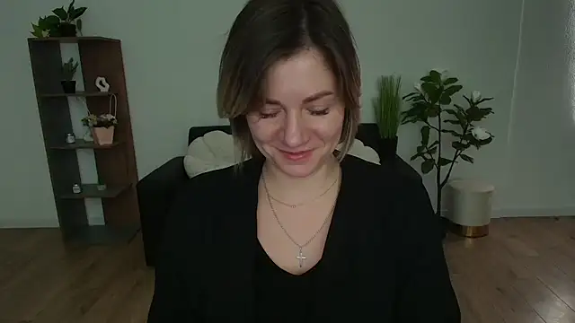 Snapshot of MariaSttone chatting on December 16, 11:22 am MariaSttone online show from December 16, 11:22 am
