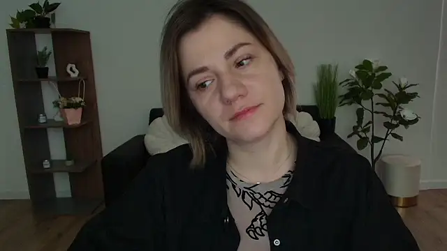 Snapshot of MariaSttone chatting on December 17, 10:55 am MariaSttone online show from December 17, 10:55 am