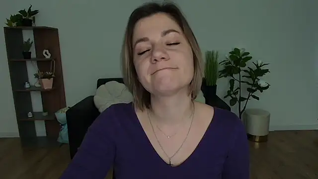 Snapshot of MariaSttone chatting on December 25, 7:57 am MariaSttone online show from December 25, 7:57 am