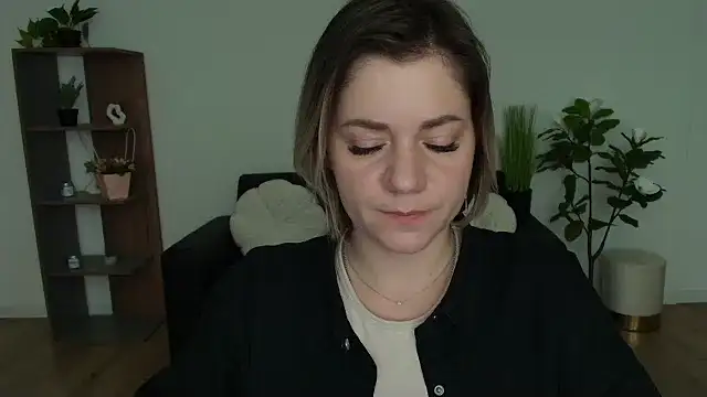 Snapshot of MariaSttone chatting on December 26, 2:16 pm MariaSttone online show from December 26, 2:16 pm