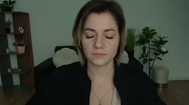 Snapshot of MariaSttone chatting on December 30, 9:37 am MariaSttone online show from December 30, 9:37 am