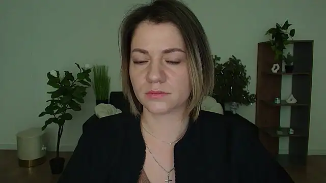 Snapshot of MariaSttone chatting on February 17, 9:24 am MariaSttone online show from February 17, 9:24 am