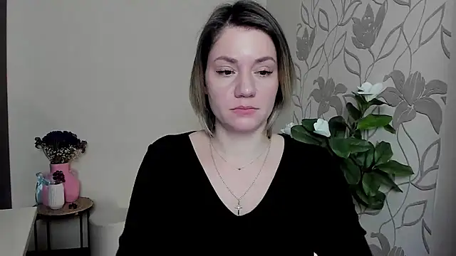 Snapshot of MariaSttone chatting on February 19, 4:00 pm MariaSttone online show from February 19, 4:00 pm