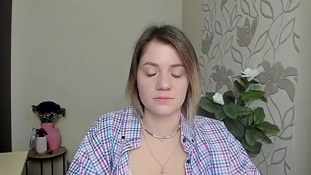 Snapshot of MariaSttone chatting on March 9, 11:14 am MariaSttone online show from March 9, 11:14 am