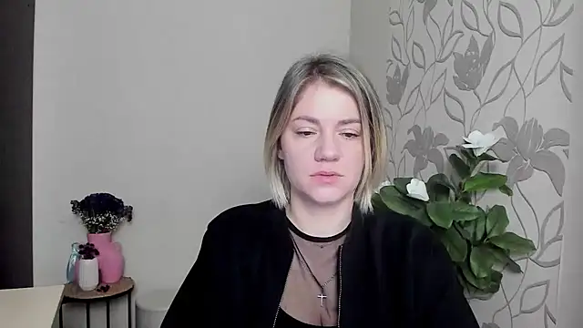 Snapshot of MariaSttone chatting on March 10, 9:10 am MariaSttone online show from March 10, 9:10 am
