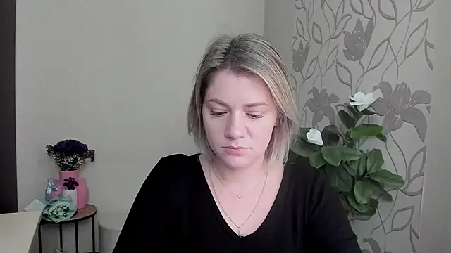 Snapshot of MariaSttone chatting on March 14, 12:18 pm MariaSttone online show from March 14, 12:18 pm