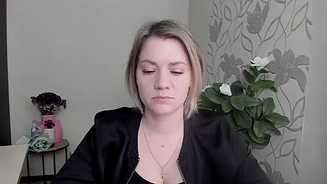 Snapshot of MariaSttone chatting on March 18, 11:52 am MariaSttone online show from March 18, 11:52 am