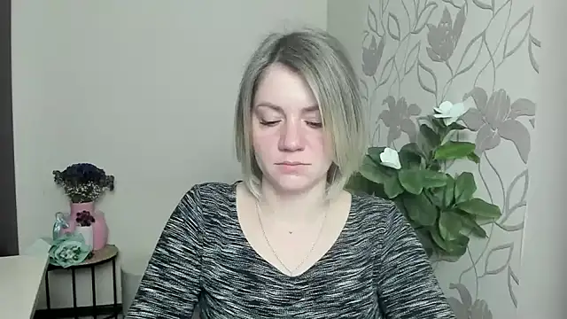 Snapshot of MariaSttone chatting on March 18, 6:04 pm MariaSttone online show from March 18, 6:04 pm