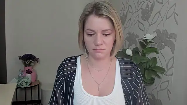 Snapshot of MariaSttone chatting on March 21, 2:40 pm MariaSttone online show from March 21, 2:40 pm