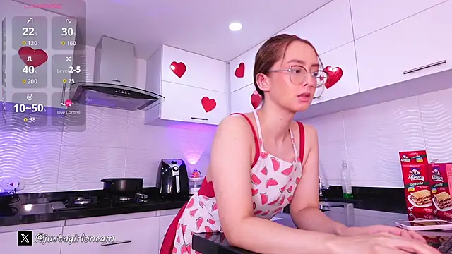 nicollefiorett online show from February 15, 9:11 pm