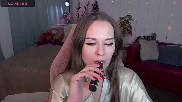 Snapshot of Makima_lee chatting on December 24, 1:28 pm Makima lee online show from December 24, 1:28 pm