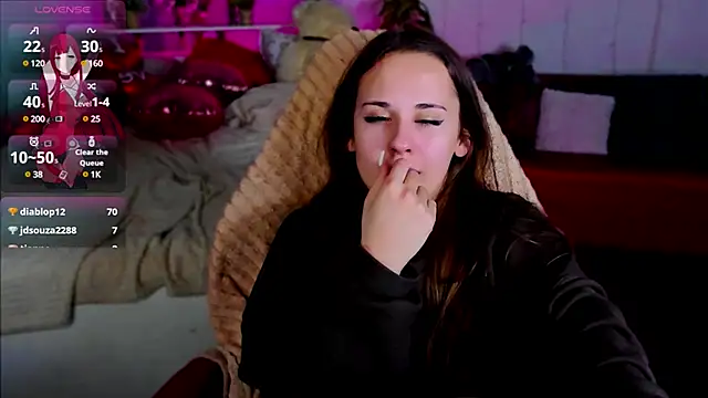 Snapshot of Makima_lee chatting on February 15, 2:55 pm Makima lee online show from February 15, 2:55 pm