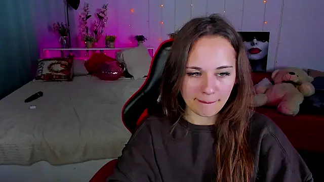 Snapshot of Makima_lee chatting on February 20, 7:52 pm Makima lee online show from February 20, 7:52 pm