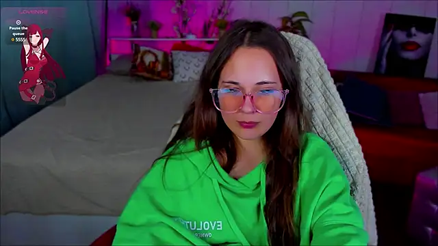 Snapshot of Makima_lee chatting on February 24, 4:36 pm Makima lee online show from February 24, 4:36 pm