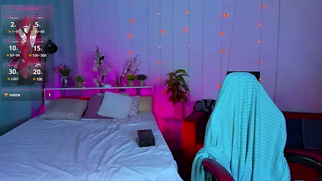 Snapshot of Makima_lee chatting on March 12, 7:38 pm Makima lee online show from March 12, 7:38 pm