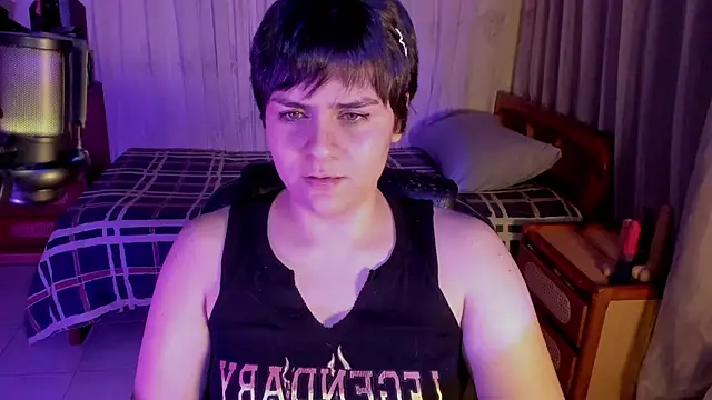 isabelacooperr online show from July 11, 5:10 am