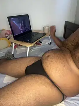 Snapshot of maskedmensl chatting on January 8, 10:37 am maskedmensl online show from January 8, 10:37 am