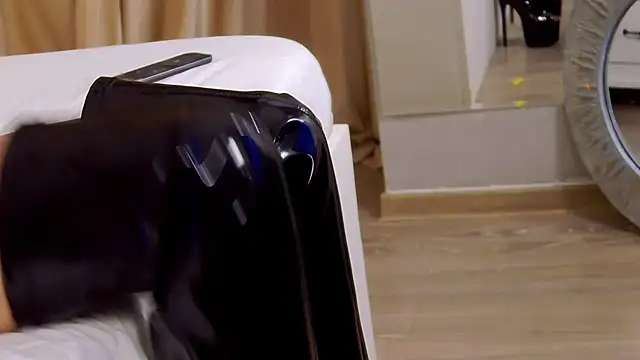 FeetVibe online show from February 15, 9:38 am