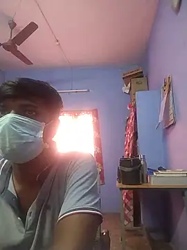 Snapshot of Tamilandteluguboy14 chatting on May 30, 8:33 am Tamilandteluguboy14 online show from May 30, 8:33 am