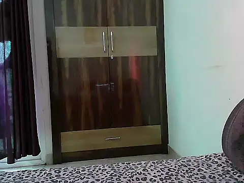 Official queen online show from March 15, 6:19 am