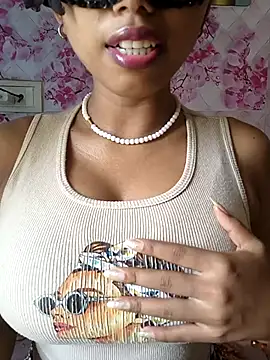 sandy naughty online show from June 16, 8:39 am
