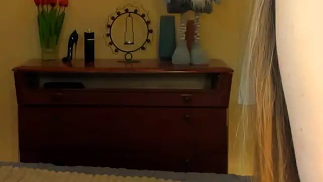 sindy chiks1 online show from February 6, 5:30 pm