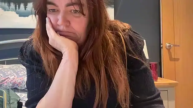 Snapshot of curvy-milf-abbie chatting on February 3, 3:50 pm curvy-milf-abbie online show from February 3, 3:50 pm