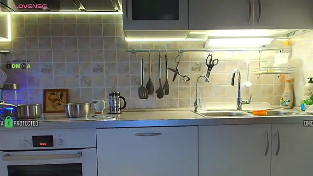 MilfeaN online show from October 6, 6:22 am