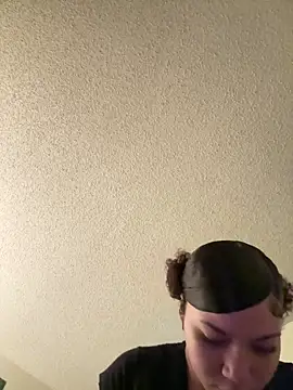 ladylavish online show from December 14, 7:40 am