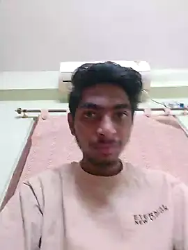 Snapshot of biggboyzz chatting on January 24, 6:35 am biggboyzz online show from January 24, 6:35 am