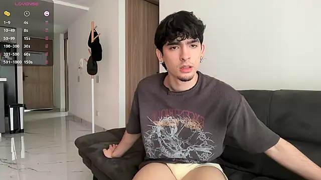 Snapshot of zenn_rush1 chatting on September 13, 1:33 pm zenn rush1 online show from September 13, 1:33 pm