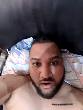 Snapshot of HornyGamerMW chatting on August 7, 4:36 am HornyGamerMW online show from August 7, 4:36 am