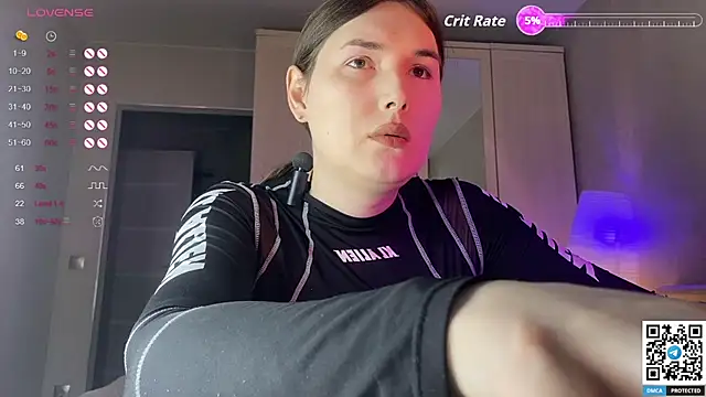 Snapshot of Maria_Bowie chatting on October 27, 8:40 am Maria Bowie online show from October 27, 8:40 am