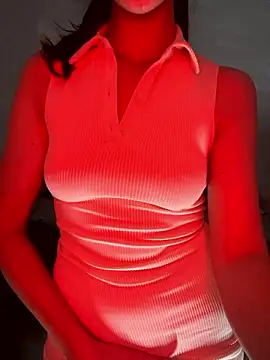 Miilania online show from December 1, 6:19 pm