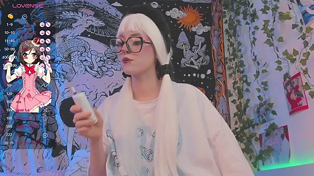 kissthasky online show from October 14, 8:09 pm