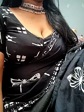 Snapshot of amala_ss chatting on January 2, 6:07 am amala ss online show from January 2, 6:07 am