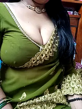 Snapshot of amala_ss chatting on January 6, 9:52 am amala ss online show from January 6, 9:52 am