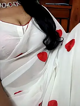 Snapshot of amala_ss chatting on January 18, 6:45 am amala ss online show from January 18, 6:45 am
