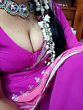 Snapshot of amala_ss chatting on January 22, 10:50 am amala ss online show from January 22, 10:50 am