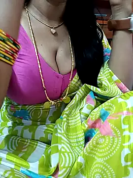Snapshot of amala_ss chatting on January 25, 7:17 am amala ss online show from January 25, 7:17 am