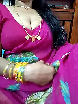 Snapshot of amala_ss chatting on January 25, 11:02 am amala ss online show from January 25, 11:02 am