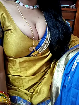 Snapshot of amala_ss chatting on February 11, 10:26 am amala ss online show from February 11, 10:26 am