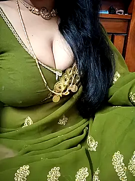 Snapshot of amala_ss chatting on February 12, 3:05 pm amala ss online show from February 12, 3:05 pm