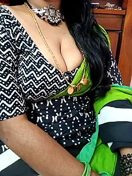 Snapshot of amala_ss chatting on February 17, 3:15 am amala ss online show from February 17, 3:15 am